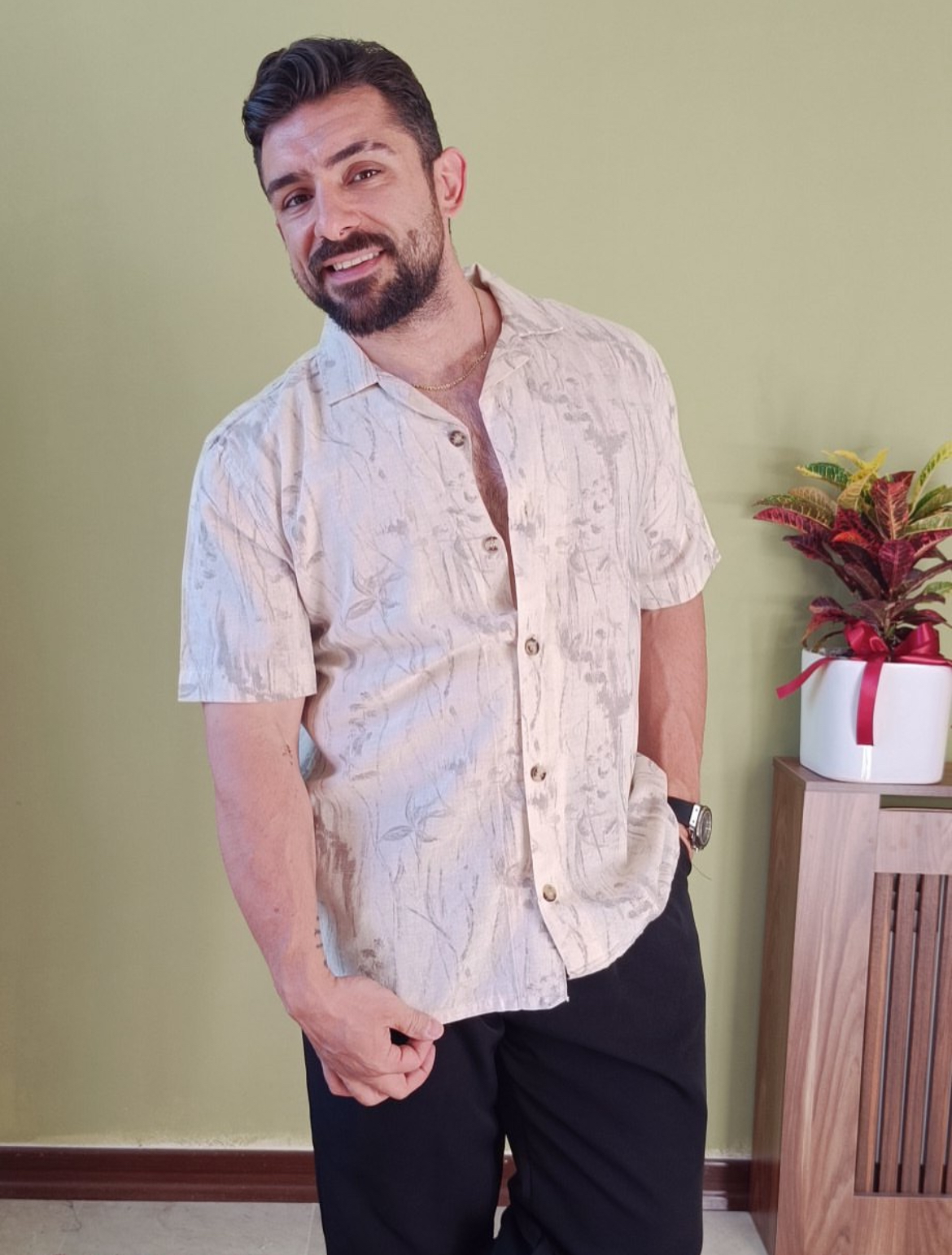 پاراهن مکوئین مردانه مدل هوایی خنک جنس پارچه کنف درجه یک