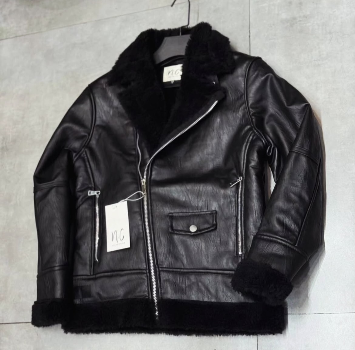 کاپشن مردانه بوفالو زیپ کج اصل وارداتی جنس محصول چرم اصل درجه یک ترک